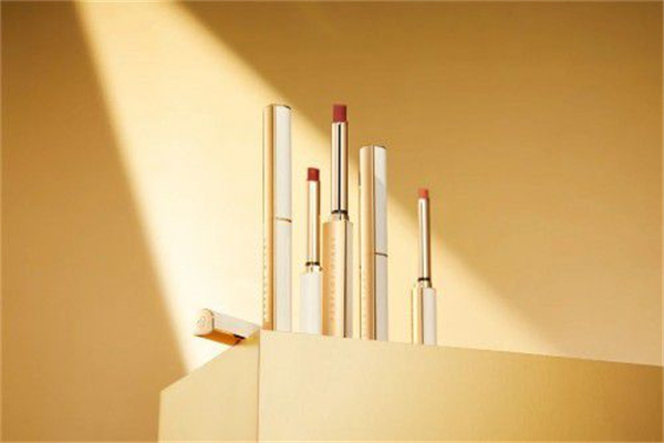 完美日記小細(xì)跟禮盒多少錢 完美日記小細(xì)跟口紅介紹 完美日記小細(xì)跟禮盒多少錢 完美日記小細(xì)跟口紅介紹