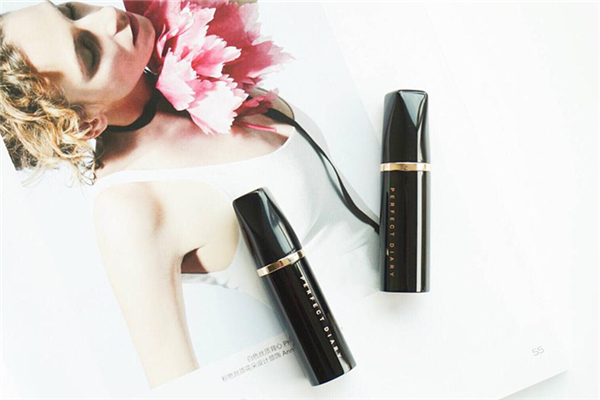 完美日記小黑鉆口紅色號推薦 完美日記小黑鉆口紅怎么樣 完美日記小黑鉆口紅色號推薦 完美日記小黑鉆口紅怎么樣