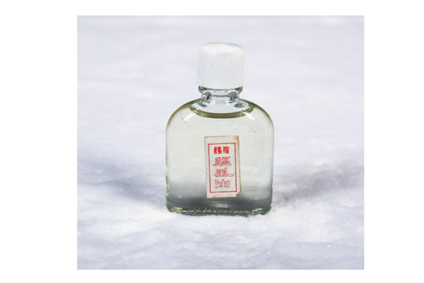 驅(qū)風油可以治療頭疼嗎 驅(qū)風油可以治肚子疼嗎 驅(qū)風油可以治療頭疼嗎 驅(qū)風油可以治肚子疼嗎