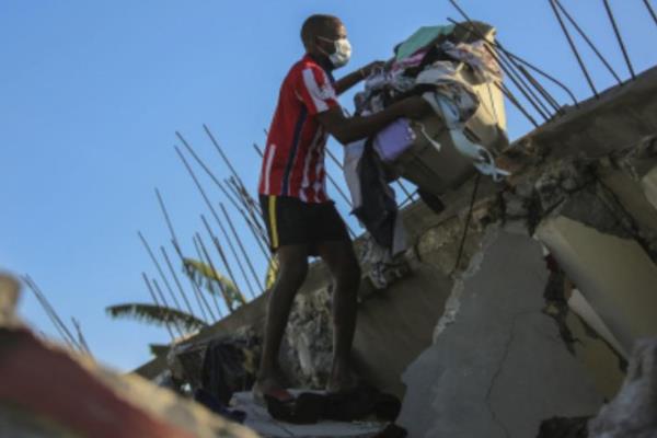 海地7.3級地震已致304人死亡 地震要躲在哪個地方 海地7.3級地震已致304人死亡 地震要躲在哪個地方