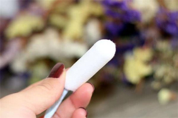 衛(wèi)生棉條會堵住血塊嗎 衛(wèi)生棉條有血塊可以用嗎 衛(wèi)生棉條會堵住血塊嗎 衛(wèi)生棉條有血塊可以用嗎