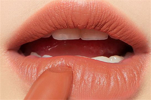 3ce口紅適合黃皮的顏色 3ce口紅適合黃黑皮涂的色號 3ce口紅適合黃皮的顏色 3ce口紅適合黃黑皮涂的色號