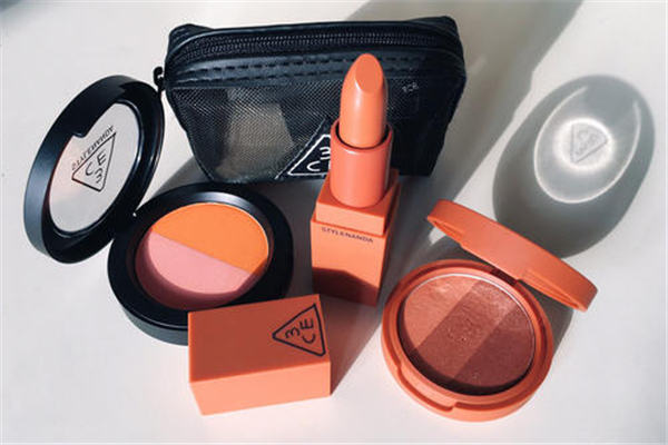 3ce口紅多少錢一支 3ce口紅如何查詢正品 3ce口紅多少錢一支 3ce口紅如何查詢正品