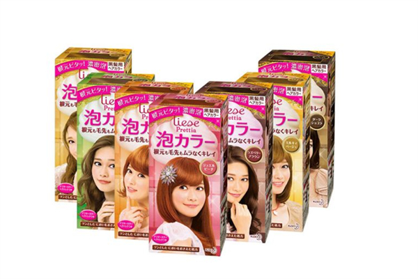 泡泡染發(fā)劑和普通染發(fā)劑的區(qū)別 泡泡染發(fā)劑和染發(fā)膏哪個好用 泡泡染發(fā)劑和普通染發(fā)劑的區(qū)別 泡泡染發(fā)劑和染發(fā)膏哪個好用