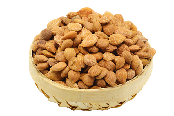 苦杏仁可以直接煮水喝嗎 苦杏仁可以直接敷皮膚嗎 苦杏仁可以直接煮水喝嗎 苦杏仁可以直接敷皮膚嗎