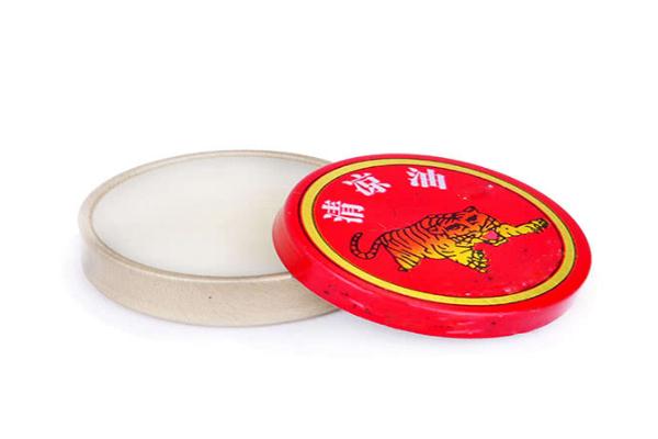 清涼油有什么副作用 清涼油有驅(qū)蚊效果嗎 清涼油有什么副作用 清涼油有驅(qū)蚊效果嗎