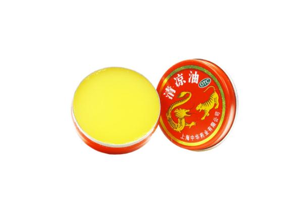 清涼油是干什么用的 清涼油的危害 清涼油是干什么用的 清涼油的危害