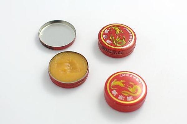 清涼油會(huì)過(guò)敏嗎 清涼油過(guò)敏怎么辦 清涼油會(huì)過(guò)敏嗎 清涼油過(guò)敏怎么辦