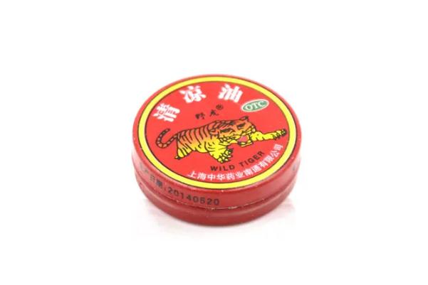 清涼油對嬰兒有傷害嗎 嬰兒可以用清涼油嗎 清涼油對嬰兒有傷害嗎 嬰兒可以用清涼油嗎