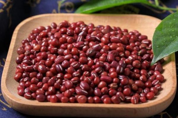 紅豆可以天天吃嗎 貧血吃紅豆可以補(bǔ)血嗎 紅豆可以天天吃嗎 貧血吃紅豆可以補(bǔ)血嗎