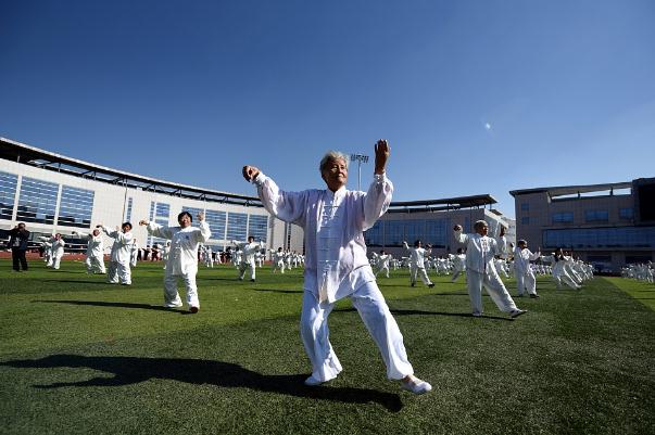 打太極拳對(duì)癌癥患者有幫助嗎 打太極拳對(duì)腰間盤突出有好處嗎 打太極拳對(duì)癌癥患者有幫助嗎 打太極拳對(duì)腰間盤突出有好處嗎