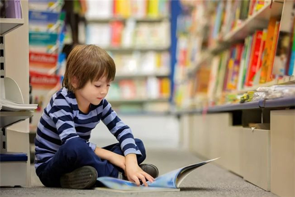 孩子學(xué)英語應(yīng)該先學(xué)什么 孩子學(xué)英語家長不會(huì)怎么辦