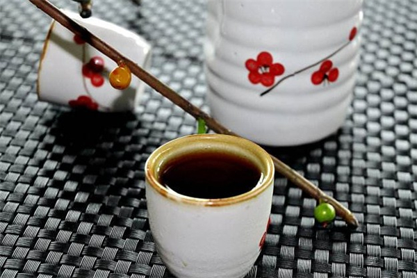 黃酒可以直接飲用嗎 黃酒喝多少為宜 黃酒可以直接飲用嗎 黃酒喝多少為宜