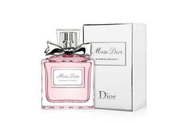 迪奧香水是哪國(guó)的品牌 迪奧香水是什么檔次 迪奧香水是哪國(guó)的品牌 迪奧香水是什么檔次