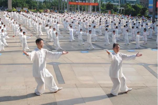 打太極是飯前還是飯后 打太極拳一定要出汗嗎 打太極是飯前還是飯后 打太極拳一定要出汗嗎