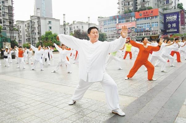 打太極拳對(duì)癌癥患者有幫助嗎 打太極拳對(duì)腰間盤突出有好處嗎 打太極拳對(duì)癌癥患者有幫助嗎 打太極拳對(duì)腰間盤突出有好處嗎