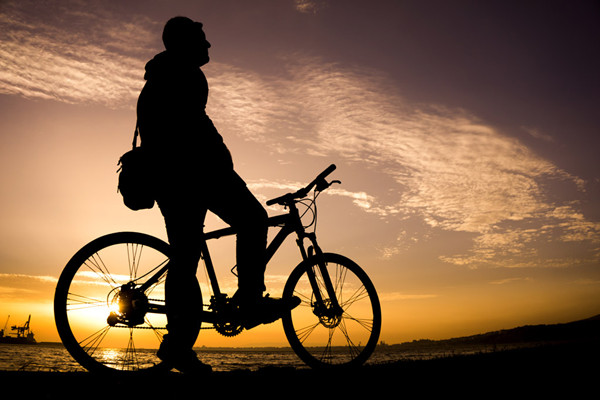 騎自行車會(huì)損傷半月板嗎 騎自行車會(huì)損傷膝蓋嗎 騎自行車會(huì)損傷半月板嗎 騎自行車會(huì)損傷膝蓋嗎