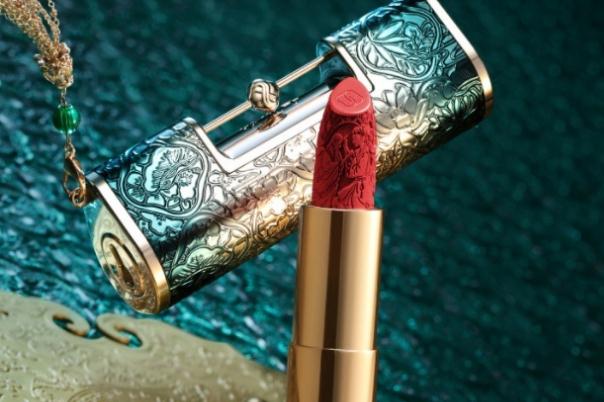 花西子同心鎖口紅外殼是什么材質 花西子同心鎖口紅哪個顏色好看 花西子同心鎖口紅外殼是什么材質 花西子同心鎖口紅哪個顏色好看