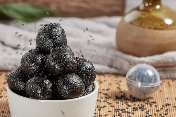 黑芝麻丸對(duì)胃好嗎 黑芝麻丸對(duì)女性的好處 黑芝麻丸對(duì)胃好嗎 黑芝麻丸對(duì)女性的好處