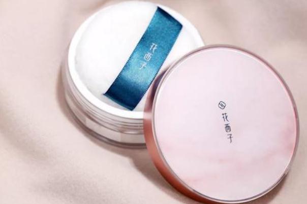 花西子粉餅真的好用嗎 花西子粉餅哪個色號好 花西子粉餅真的好用嗎 花西子粉餅哪個色號好
