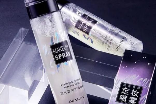 定妝噴霧要干了之后再化妝嗎 定妝噴霧要搖嗎 定妝噴霧要干了之后再化妝嗎 定妝噴霧要搖嗎