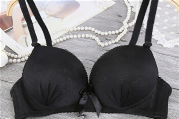 內衣會往上移怎么回事 內衣會影響胸的發(fā)育嗎 內衣會往上移怎么回事 內衣會影響胸的發(fā)育嗎