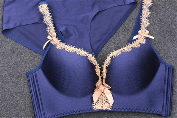 內(nèi)衣用肥皂還是洗衣液好 內(nèi)衣怎么洗不變形 內(nèi)衣用肥皂還是洗衣液好 內(nèi)衣怎么洗不變形