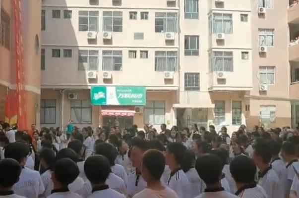 15歲中考生霸凌室友并篡改其志愿 校園霸凌要承擔什么責任 15歲中考生霸凌室友并篡改其志愿 校園霸凌要承擔什么責任