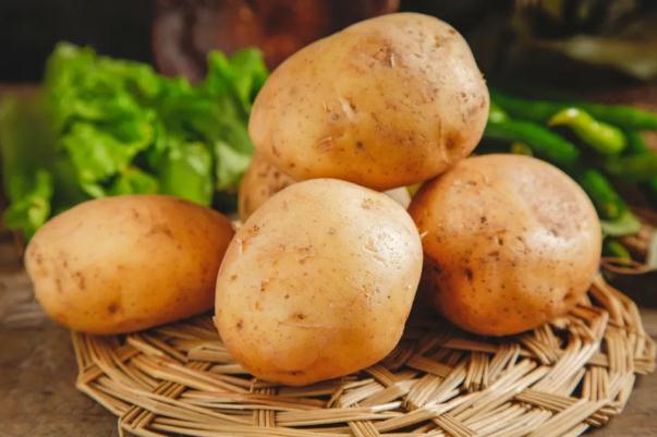 土豆是粗糧還是精糧 土豆是減肥的還是增肥的 土豆是粗糧還是精糧 土豆是減肥的還是增肥的