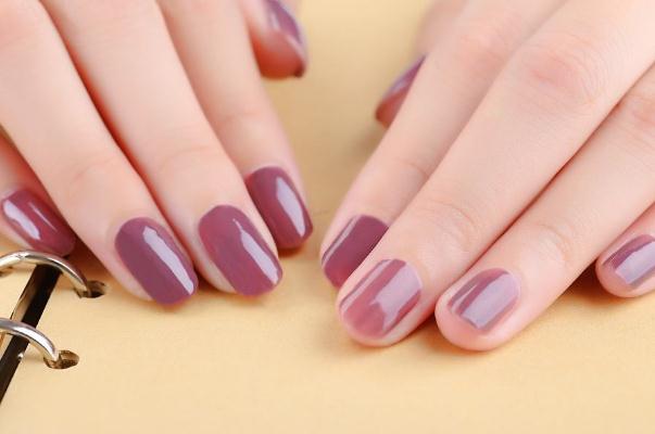 指甲油的氣味對(duì)人體有害嗎 指甲油的主要成分都有哪些 指甲油的氣味對(duì)人體有害嗎 指甲油的主要成分都有哪些