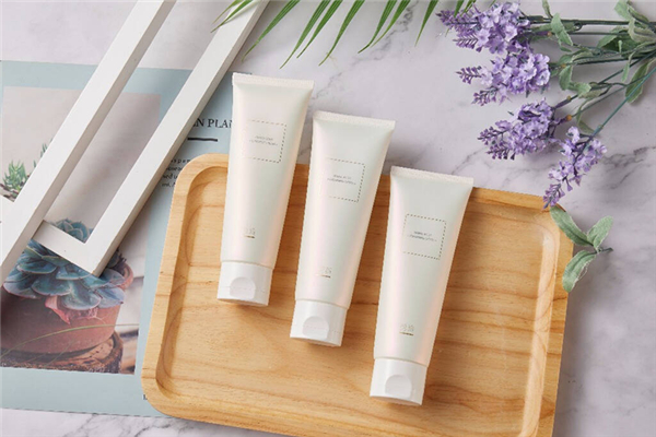 透真氨基酸洗面奶怎么樣 透真氨基酸洗面奶成分分析 透真氨基酸洗面奶怎么樣 透真氨基酸洗面奶成分分析