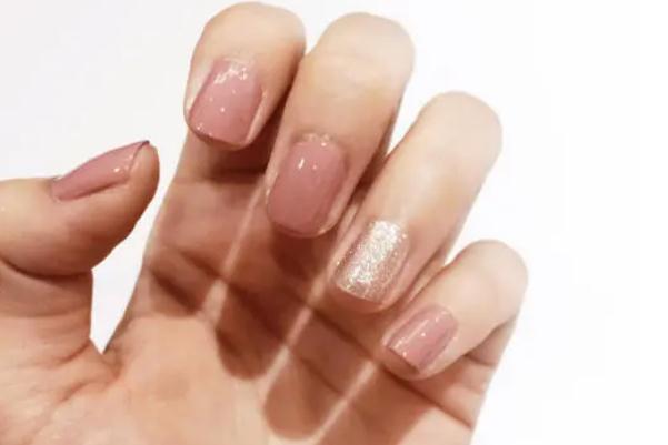 指甲油是易燃易爆物品嗎 指甲油是烤的好還是不烤的好 指甲油是易燃易爆物品嗎 指甲油是烤的好還是不烤的好