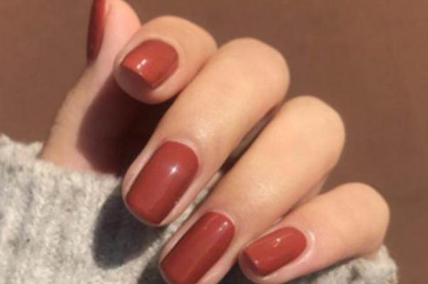 指甲油會(huì)得白血病嗎 指甲油會(huì)掉色嗎 指甲油會(huì)得白血病嗎 指甲油會(huì)掉色嗎