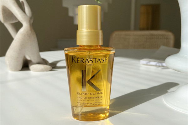 護(hù)發(fā)精油需要每天用嗎 護(hù)發(fā)精油要抹發(fā)根嗎 護(hù)發(fā)精油需要每天用嗎 護(hù)發(fā)精油要抹發(fā)根嗎