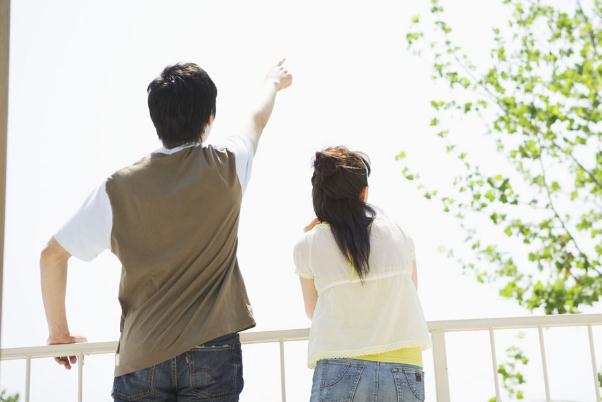 異地戀有必要堅(jiān)持嗎 異地戀有多難熬 異地戀有必要堅(jiān)持嗎 異地戀有多難熬