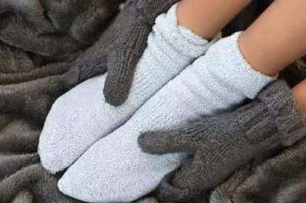 手腳冰冷是怎么一回事 手腳冰冷男人怎么調(diào)理 手腳冰冷是怎么一回事 手腳冰冷男人怎么調(diào)理