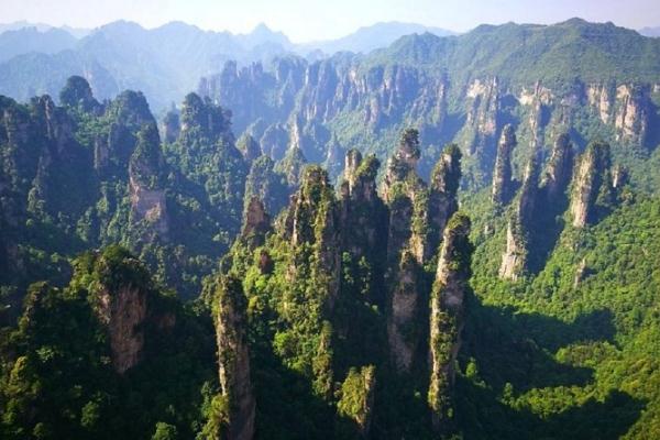 張家界A級(jí)景區(qū)門(mén)票向全國(guó)游客半價(jià) 張家界景區(qū)有哪些景點(diǎn) 張家界A級(jí)景區(qū)門(mén)票向全國(guó)游客半價(jià) 張家界景區(qū)有哪些景點(diǎn)