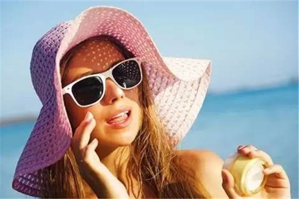 秋季防曬的重要性 秋季防曬霜哪款好用 秋季防曬的重要性 秋季防曬霜哪款好用