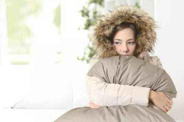 手腳冰涼對身體有什么影響 手腳冰涼對備孕有影響嗎 手腳冰涼對身體有什么影響 手腳冰涼對備孕有影響嗎