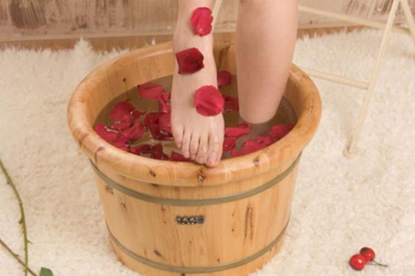 中藥泡腳會上火嗎 中藥泡腳會影響月經(jīng)推遲嗎 中藥泡腳會上火嗎 中藥泡腳會影響月經(jīng)推遲嗎