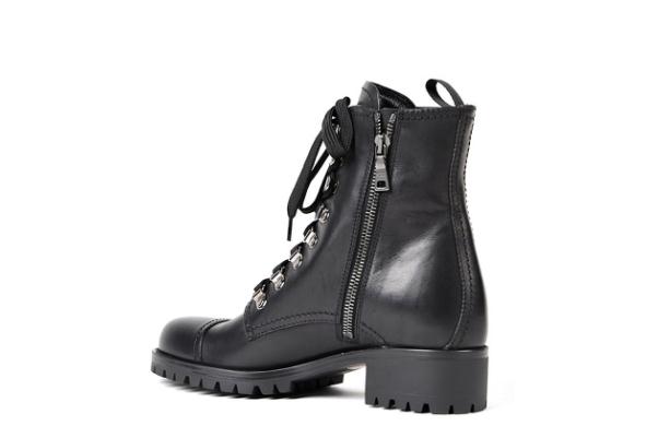 馬丁靴要不要買加絨的 馬丁靴的顏色怎么選 馬丁靴要不要買加絨的 馬丁靴的顏色怎么選