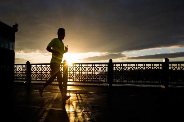 跑步之后多久能喝水 跑步之后多久能吃飯 跑步之后多久能喝水 跑步之后多久能吃飯