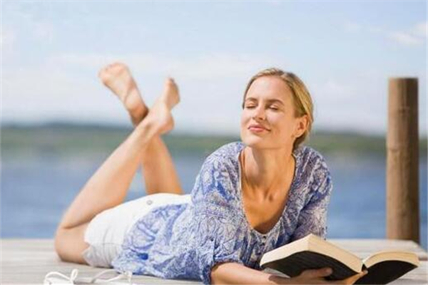 曬太陽可以去除體內濕氣嗎 曬太陽除濕氣最好的辦法