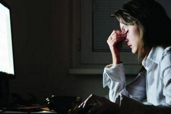 經(jīng)常熬夜能減肥嗎 經(jīng)常熬夜會(huì)抑郁嗎 經(jīng)常熬夜能減肥嗎 經(jīng)常熬夜會(huì)抑郁嗎