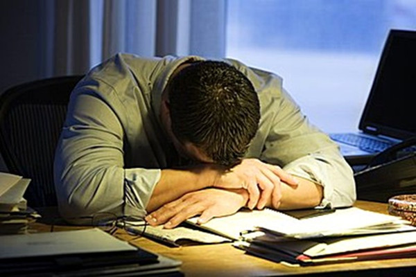 經(jīng)常熬夜能減肥嗎 經(jīng)常熬夜會(huì)抑郁嗎 經(jīng)常熬夜能減肥嗎 經(jīng)常熬夜會(huì)抑郁嗎