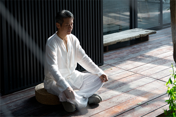 冥想要不要聽音樂 冥想要閉眼睛嗎 冥想要不要聽音樂 冥想要閉眼睛嗎