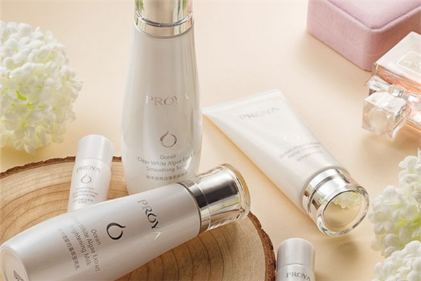 珀萊雅適合什么年齡段的女生使用 珀萊雅適合20歲的女孩使用嗎 珀萊雅適合什么年齡段的女生使用 珀萊雅適合20歲的女孩使用嗎