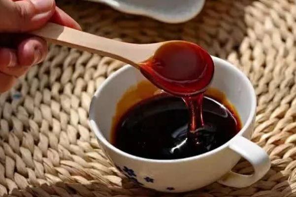 秋梨膏可以長期喝嗎 秋梨膏可以直接吃嗎 秋梨膏可以長期喝嗎 秋梨膏可以直接吃嗎