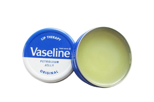 凡士林潤唇膏可以吃嗎 凡士林潤唇膏致癌嗎 凡士林潤唇膏可以吃嗎 凡士林潤唇膏致癌嗎