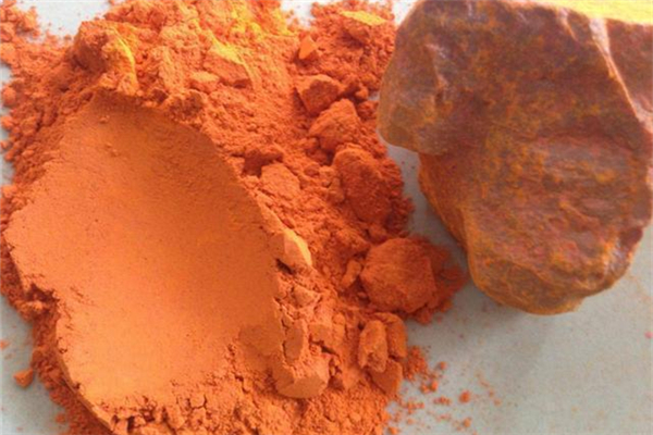 雄黃泡酒的比例是多少 雄黃泡酒有什么功效 雄黃泡酒的比例是多少 雄黃泡酒有什么功效